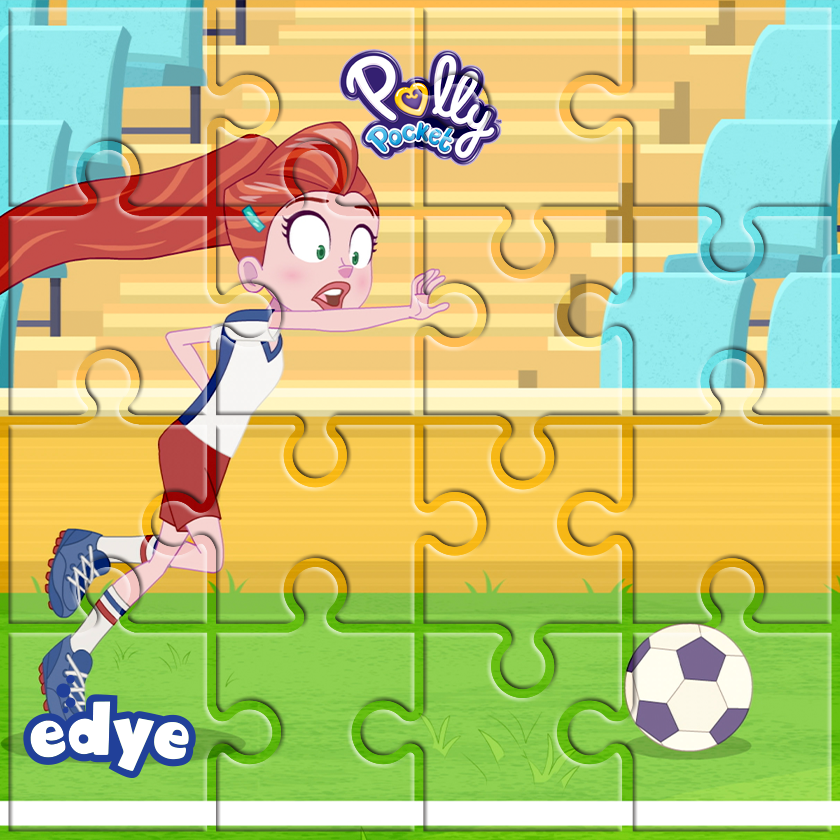 Polly Pocket jugando fútbol